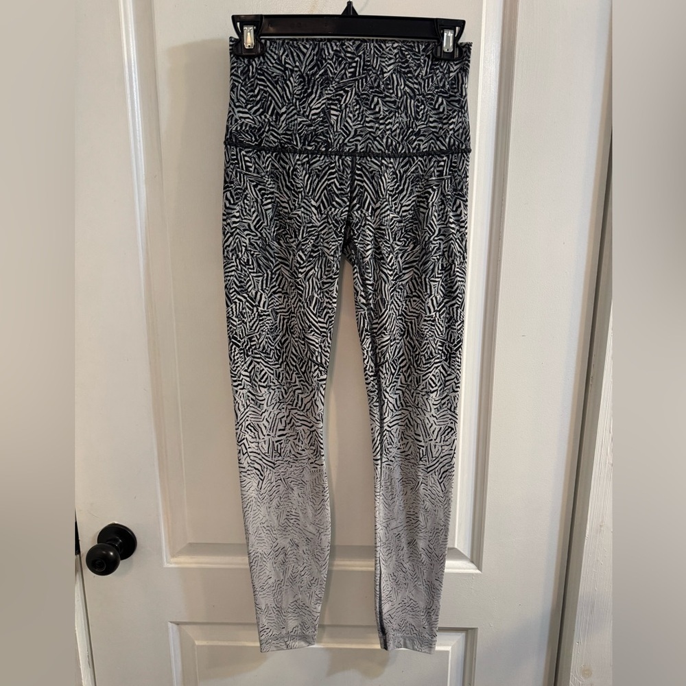 Lululemon Wunder Under Pant Hi-Rise Dazzle Nulux
Dazzle 50g Alpine White Black